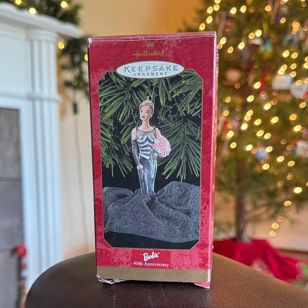 Hallmark Keepsake 40th Anniversary Barbie in Silver and Black 1999